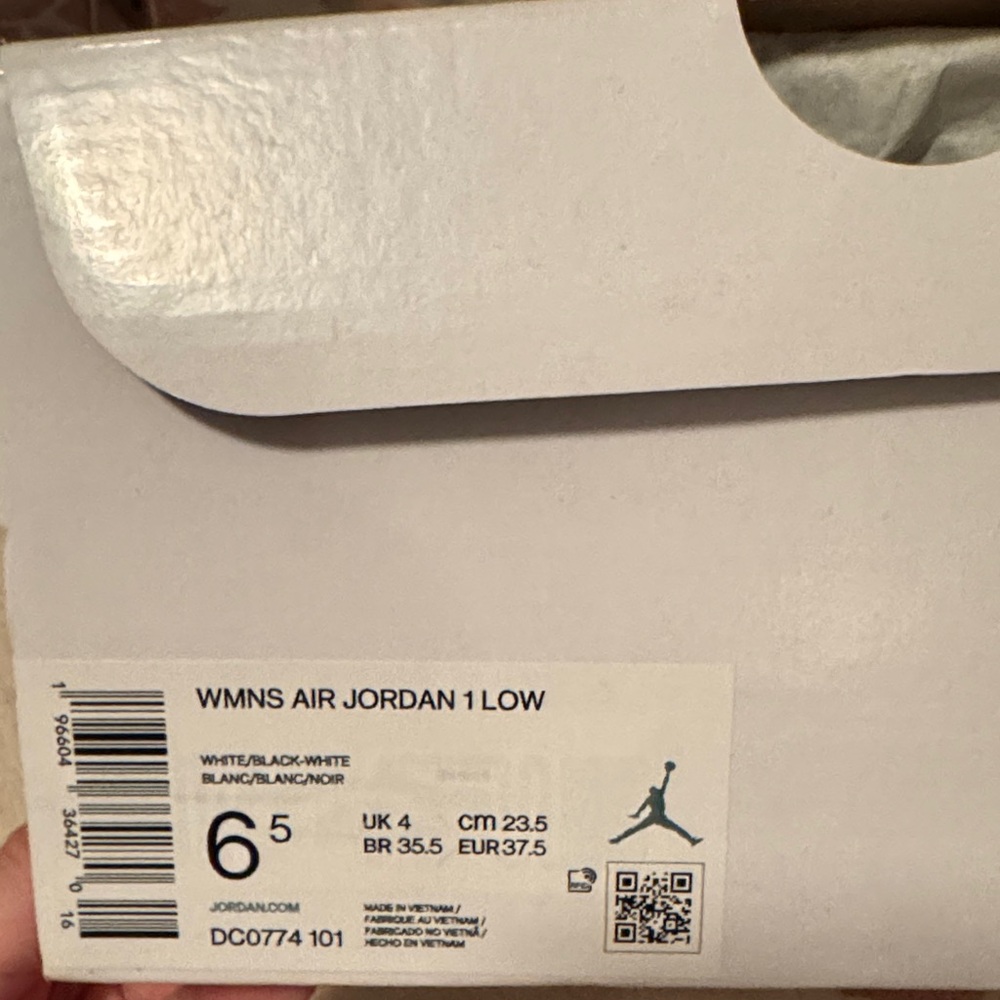 Nike Women's Air Jordan 1 Low Panda - Picture 7 of 8